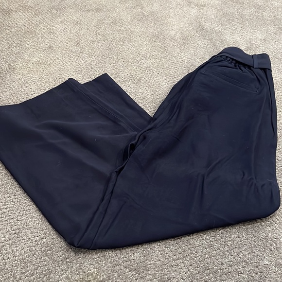 NWT LOFT WIDE LEG CROP - Picture 4 of 6
